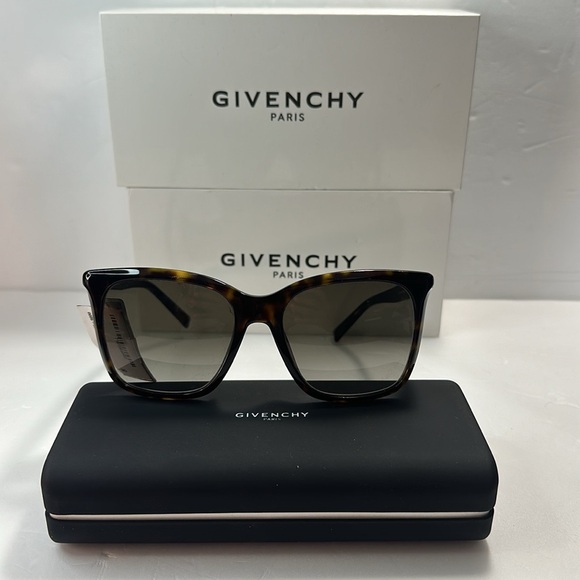New Authentic GIVENCHY GV 7199/S - 086 HA HAVANA Sunglasses - Picture 14 of 16